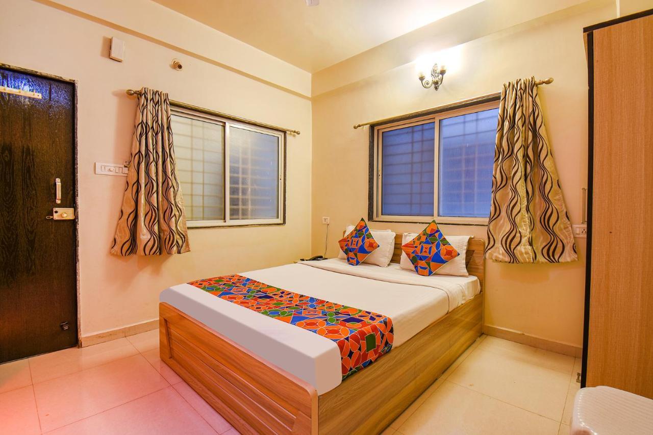 Fabexpress 4 Star Executive - Nr World Trade Center Hotell Pune Exteriör bild