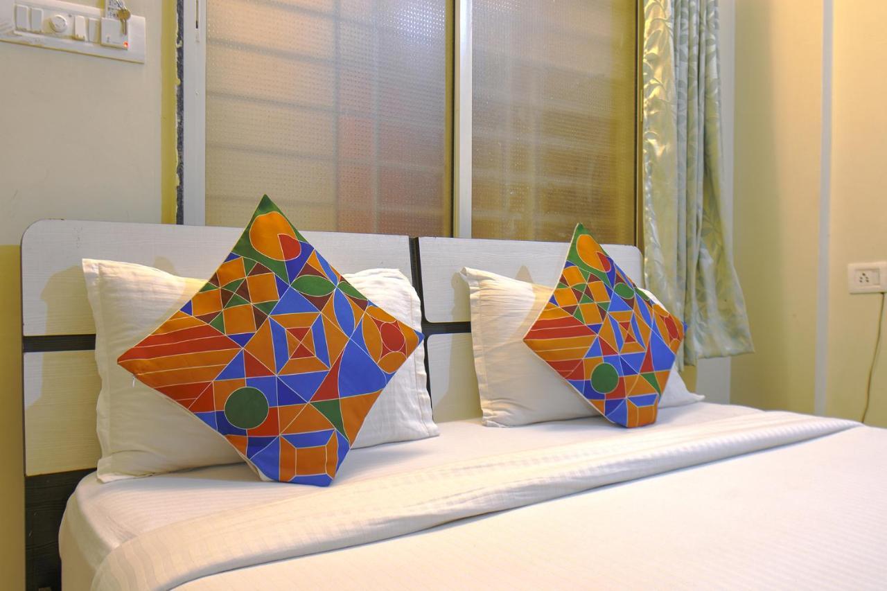 Fabexpress 4 Star Executive - Nr World Trade Center Hotell Pune Exteriör bild