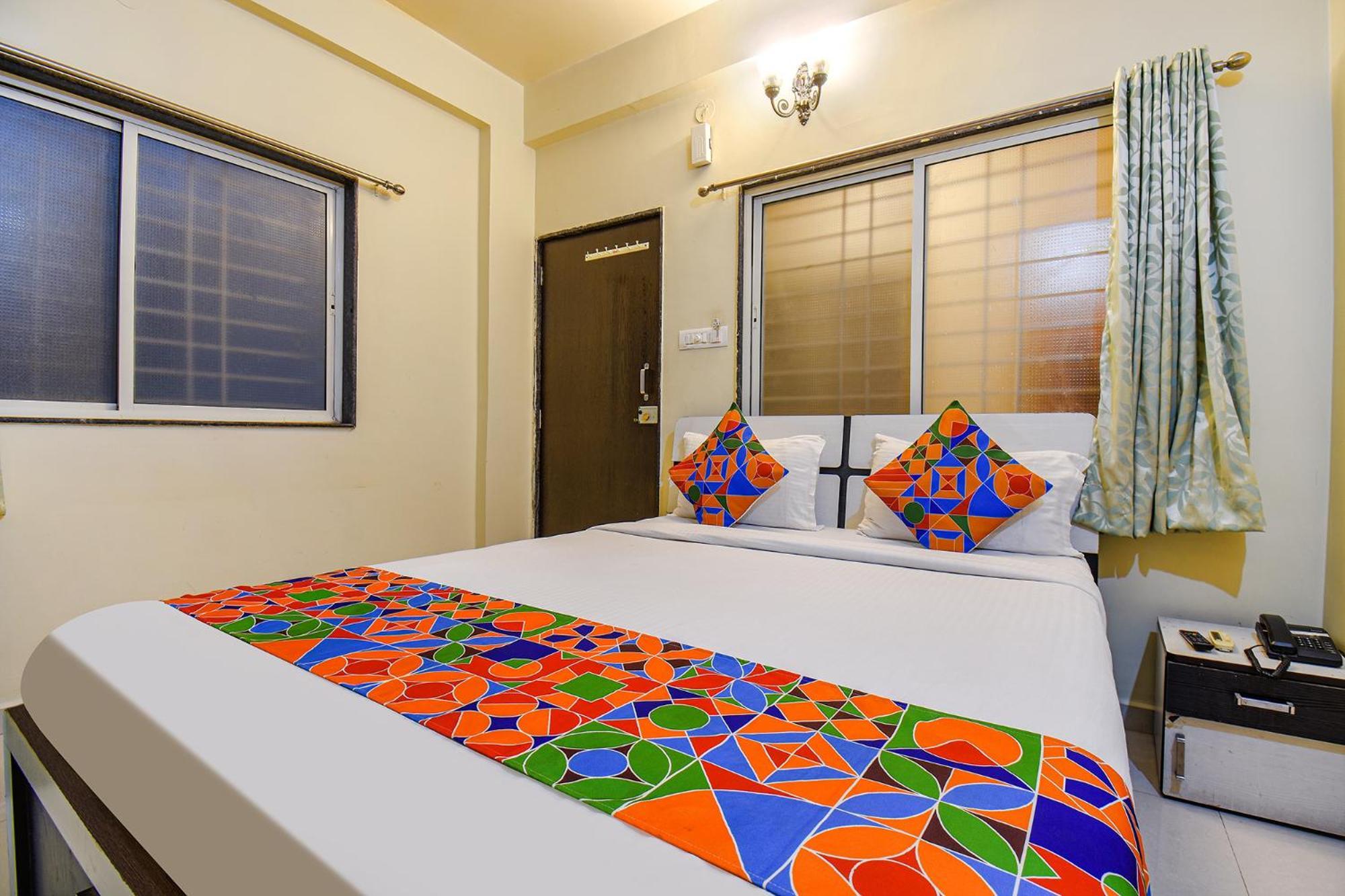 Fabexpress 4 Star Executive - Nr World Trade Center Hotell Pune Exteriör bild