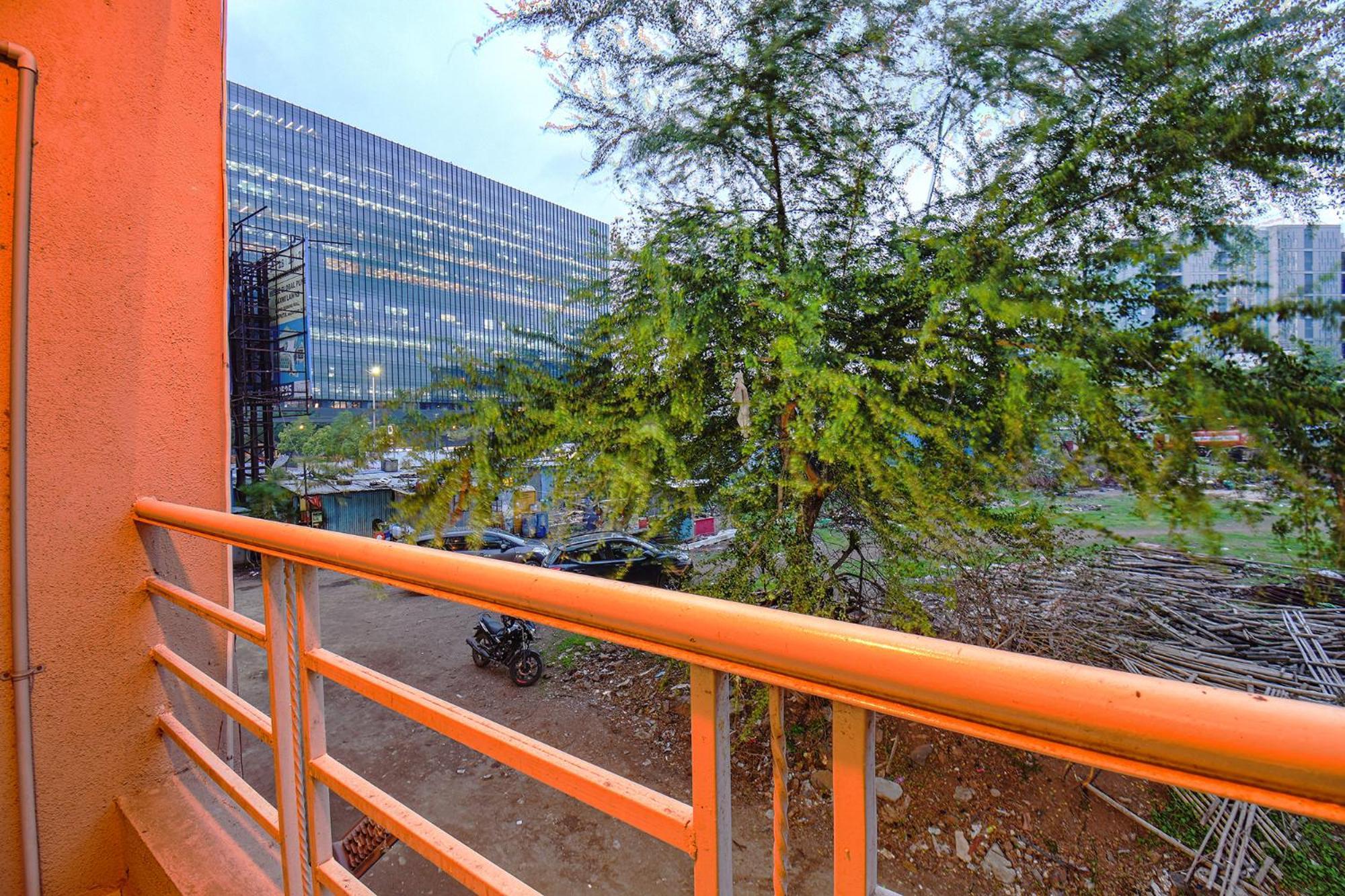 Fabexpress 4 Star Executive - Nr World Trade Center Hotell Pune Exteriör bild