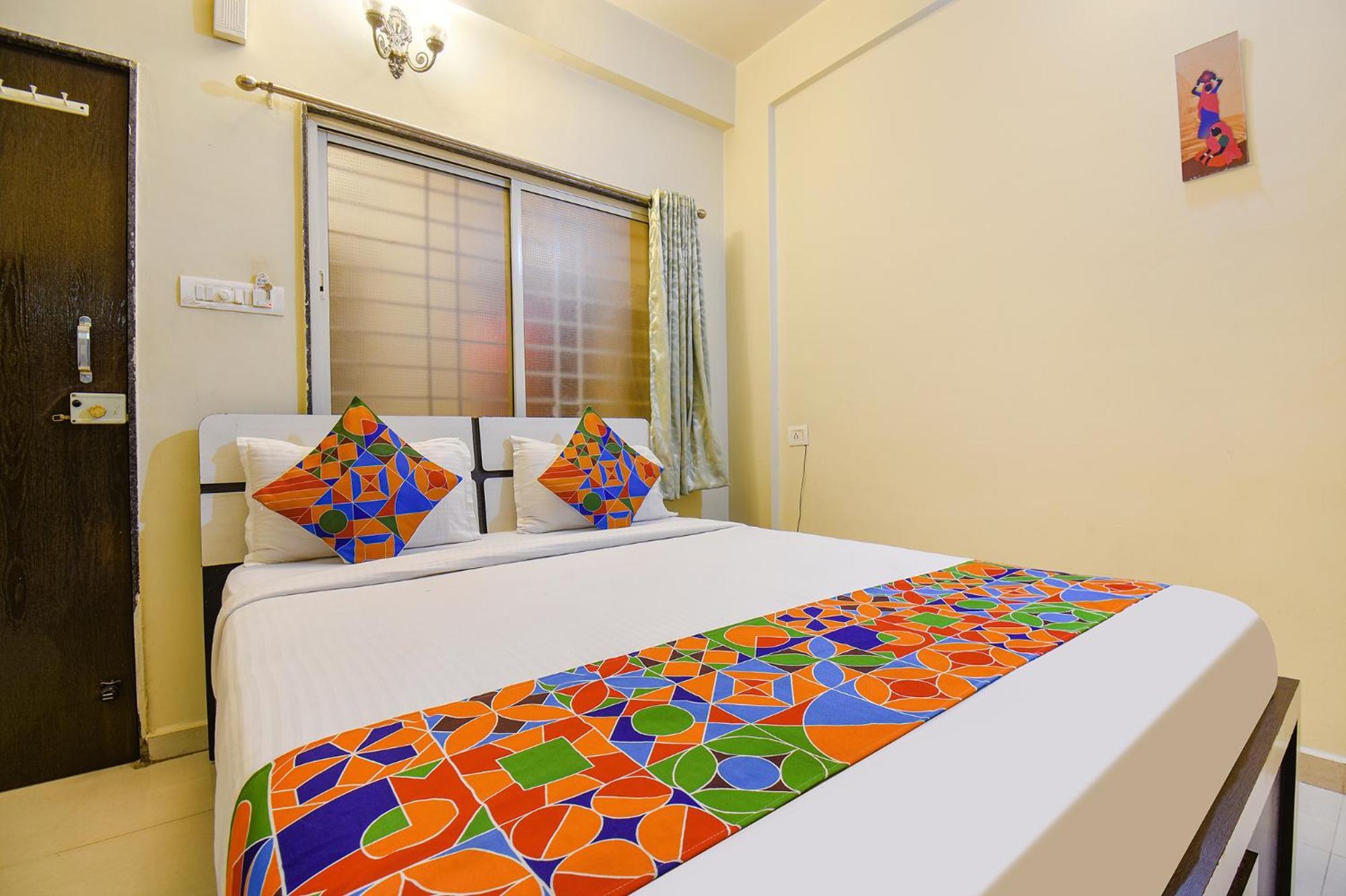 Fabexpress 4 Star Executive - Nr World Trade Center Hotell Pune Exteriör bild