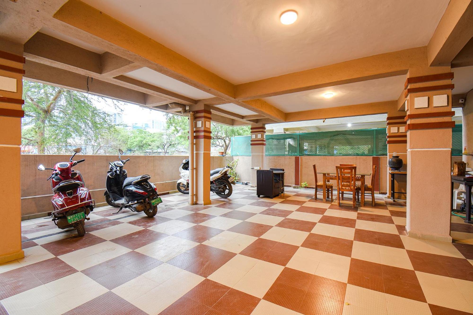 Fabexpress 4 Star Executive - Nr World Trade Center Hotell Pune Exteriör bild